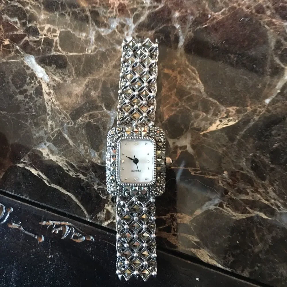 QUARTZ AGED Antique Silver Watch